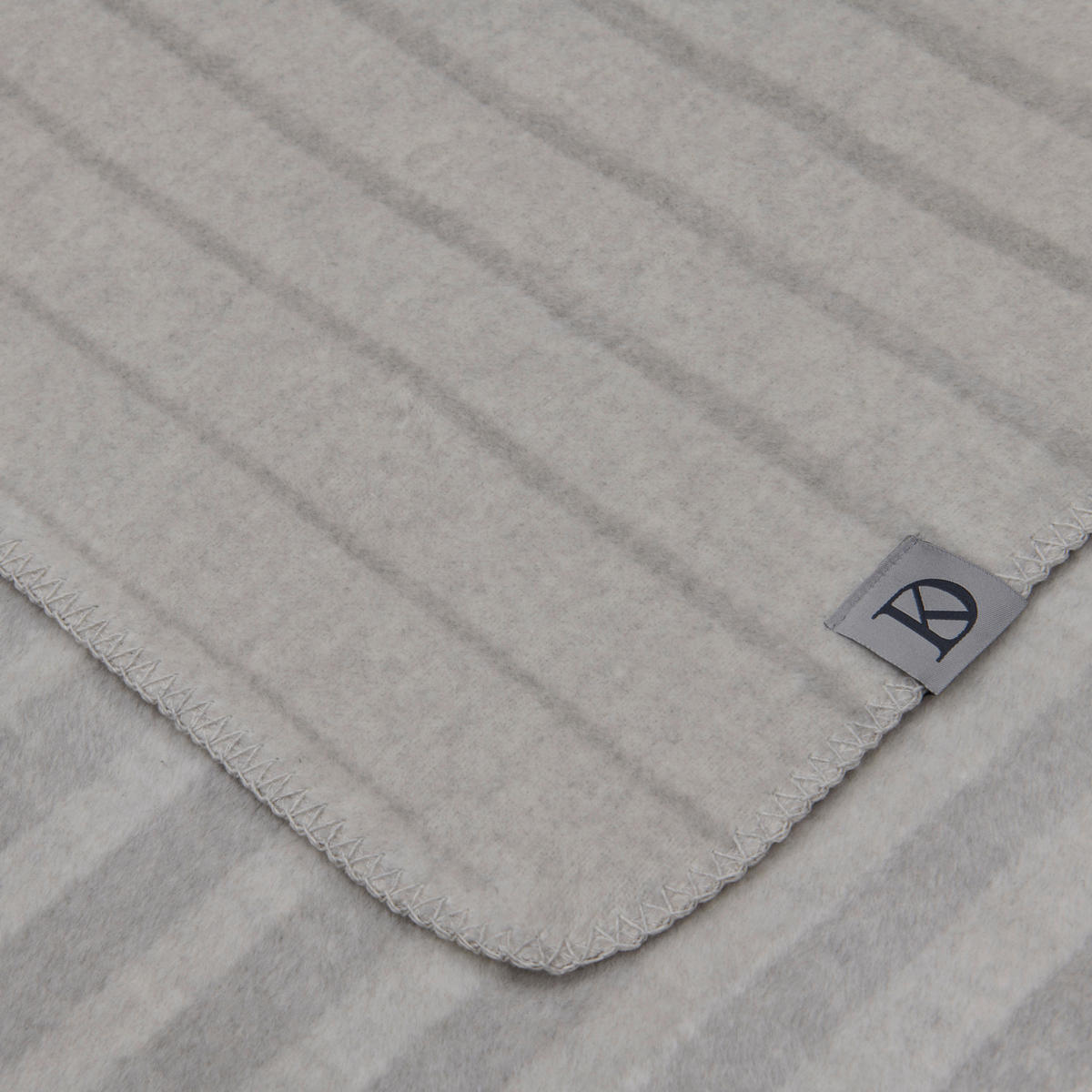 DEKORATIVNA ODEJA  BLEND  150/200 cm       siva, srebrne barve  - srebrne barve/siva, Design, tekstil (150/200cm) - Dieter Knoll