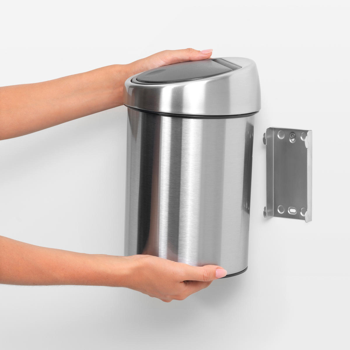 BILLENŐFEDELES SZEMETESVÖDÖR  - ezüstszínű, Basics, fém (3l) - Brabantia
