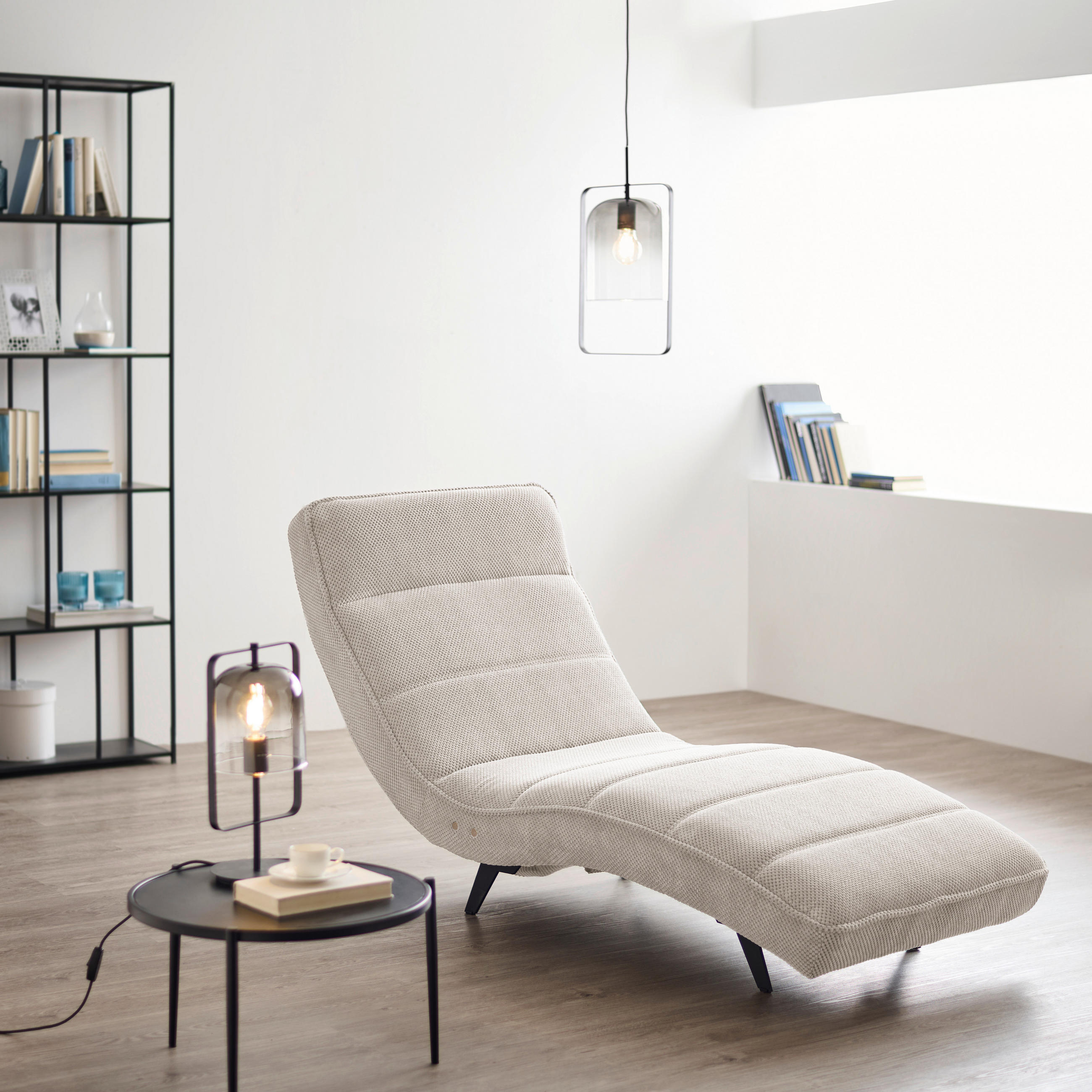 LIGGFÅTÖLJ i vävt tyg cremefärgad  - svart/cremefärgad, Design, metall/textil (75/158-178/58-86cm) - Livetastic