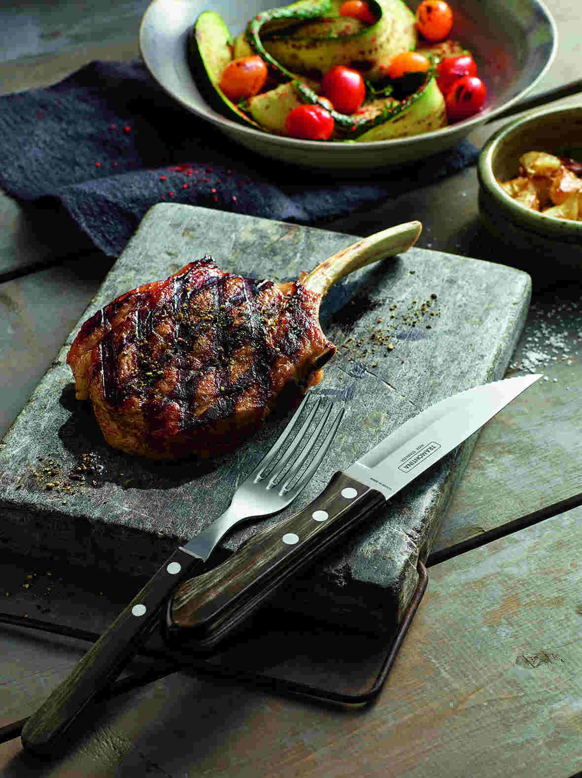 PRIBOR ZA ZREZKE  Tramontina - JUMBO BBQ-Koffer    15-delni  - rjava, Natur, kovina/les (43,5/36,5/6,5cm)