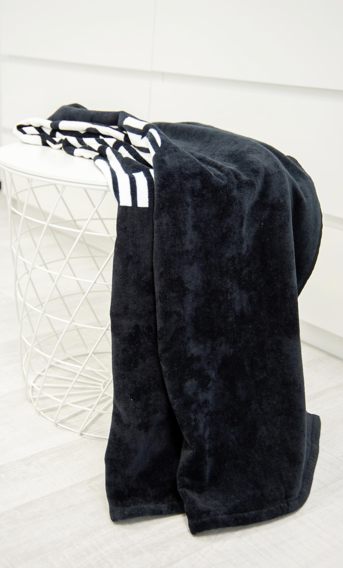 STRANDTUCH Schwarz, Weiß 80/180 cm  - Schwarz/Weiß, KONVENTIONELL, Textil (80/180cm) - Bench