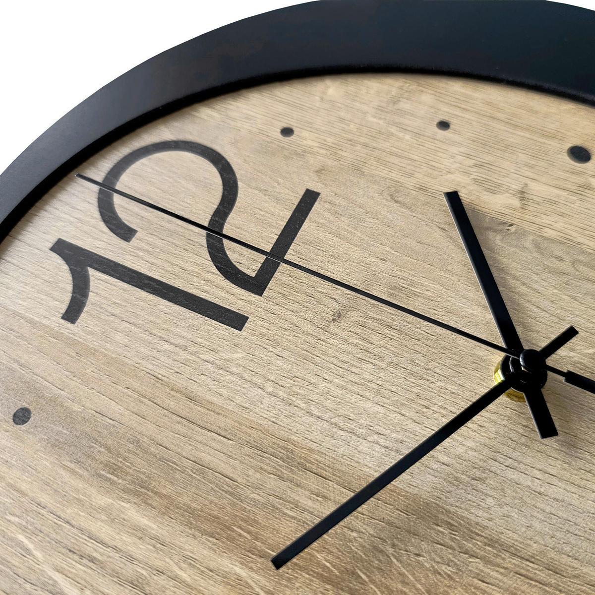 WANDUHR Schwarz, Eichefarben  - Eichefarben/Schwarz, Basics, Holz/Kunststoff (36cm)