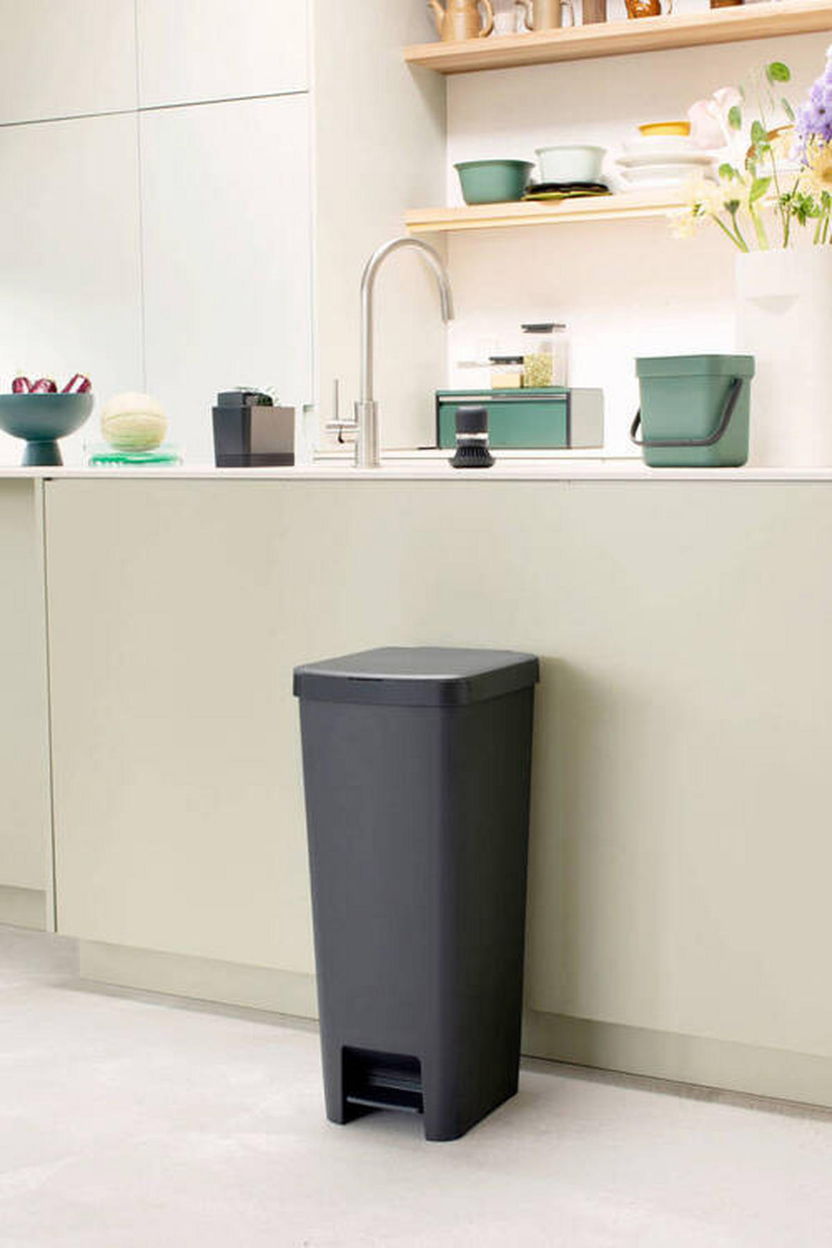 ODPADKOVÝ KOŠ  40 l - tmavě šedá, Basics, plast (28/66.6/35.2cm) - Brabantia