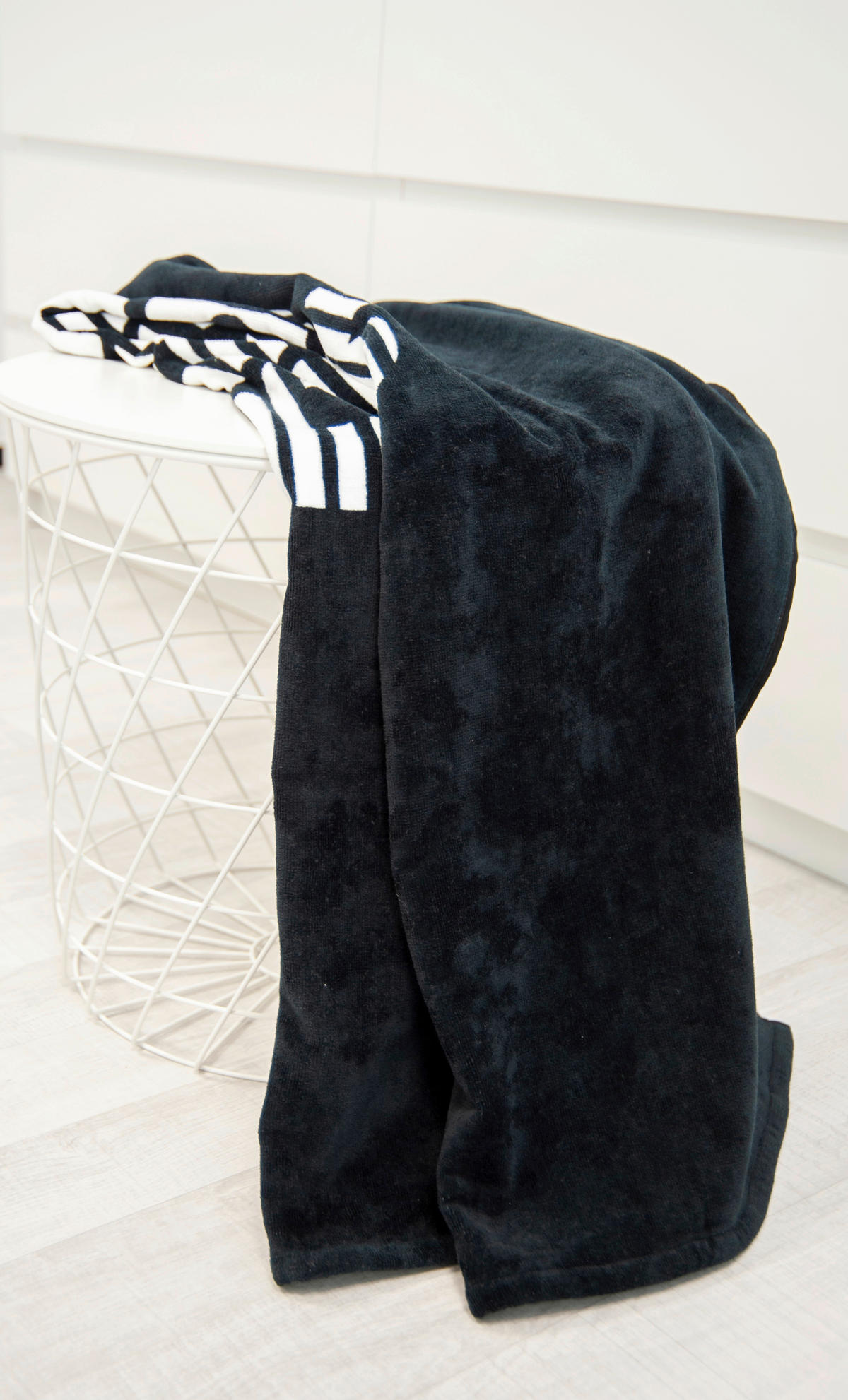 STRANDTUCH Schwarz, Weiß 80/180 cm  - Schwarz/Weiß, KONVENTIONELL, Textil (80/180cm) - Bench