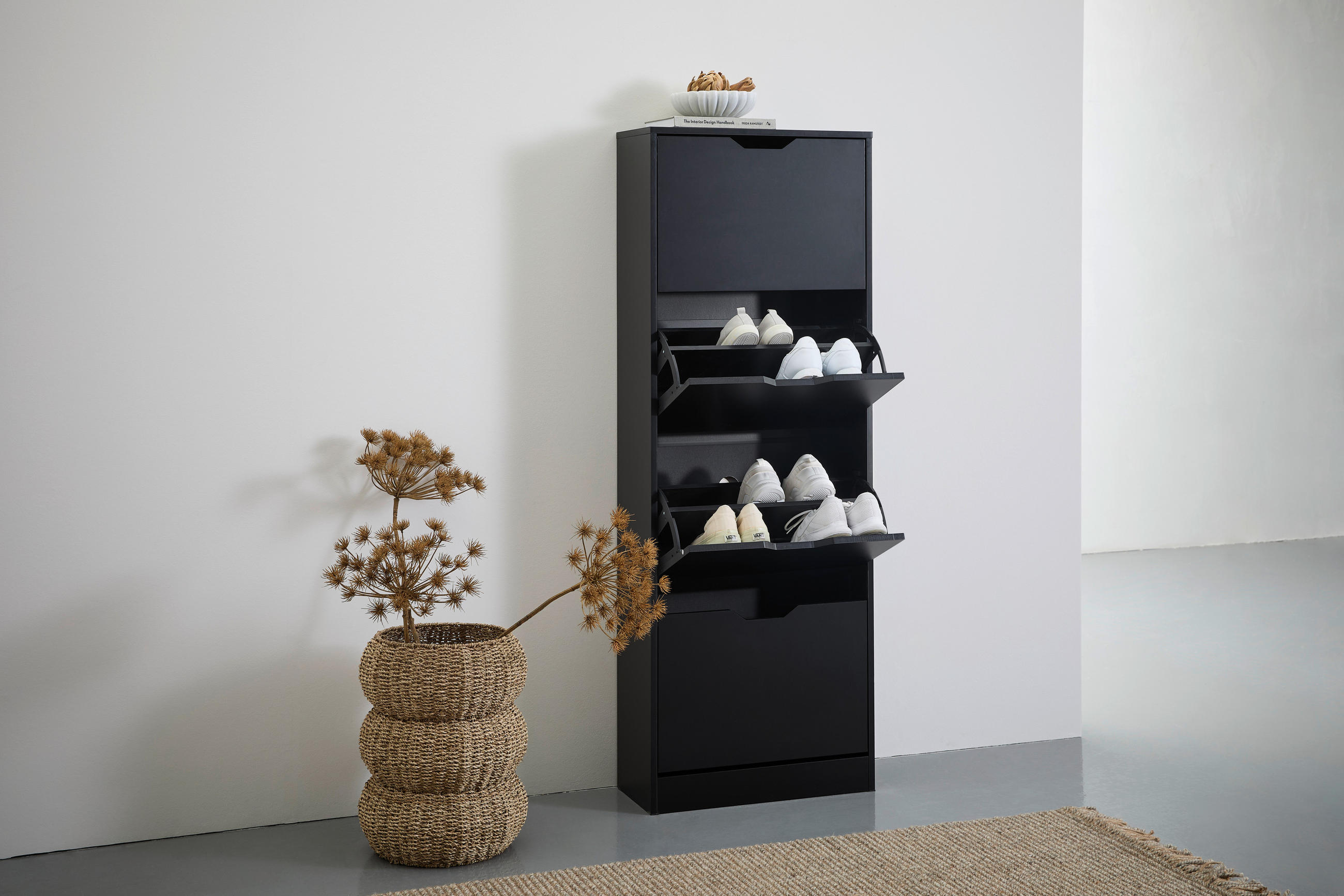 PANTOFAR 55/152,5/23,5 cm - negru, Design, material pe bază de lemn (55/152,5/23,5cm) - Livetastic