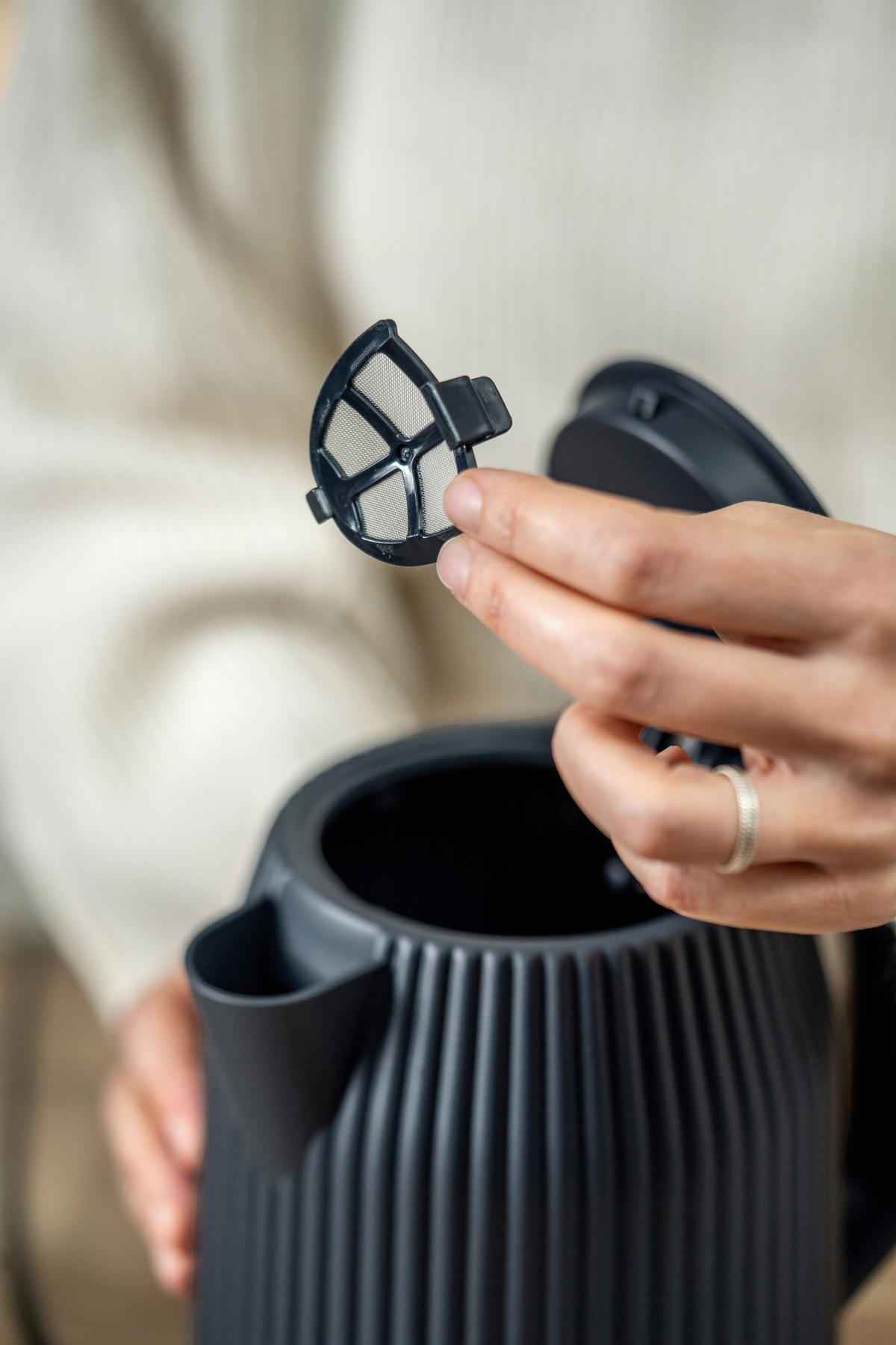 WASSERKOCHER Sous Chef  - Anthrazit, Basics, Kunststoff (1.7l) - GUZZINI