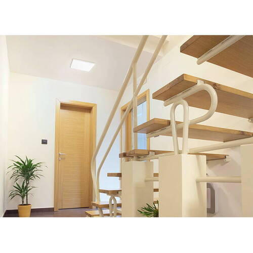 PLAFONJERA ZA KUPATILA - bela, Osnovno, plastika (26/6/26cm)