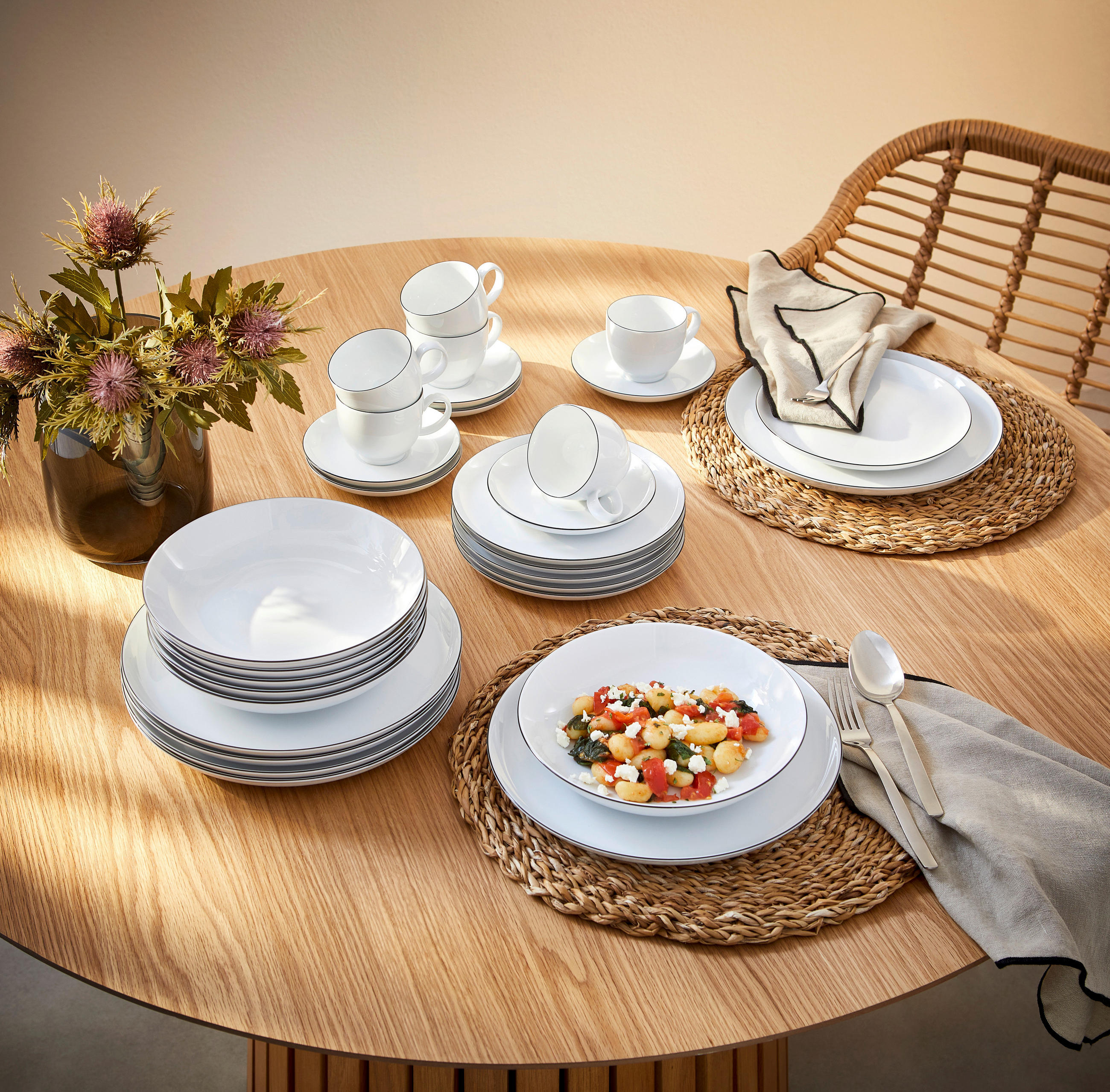 KOMBINOVANÁ SOUPRAVA, 30dílné, porcelán - bílá/černá, Basics, keramika - Seltmann Weiden