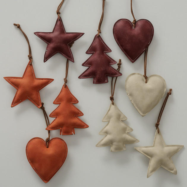 ORNAMENTE BRAD DE CRĂCIUN