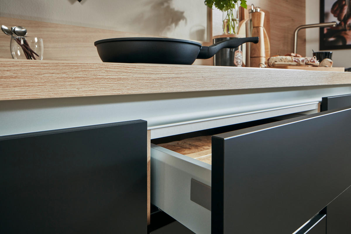KÜCHENLEERBLOCK 360 cm   in Schwarz, Eichefarben  - Edelstahlfarben/Eichefarben, MODERN, Holzwerkstoff/Metall (360cm) - Welnova
