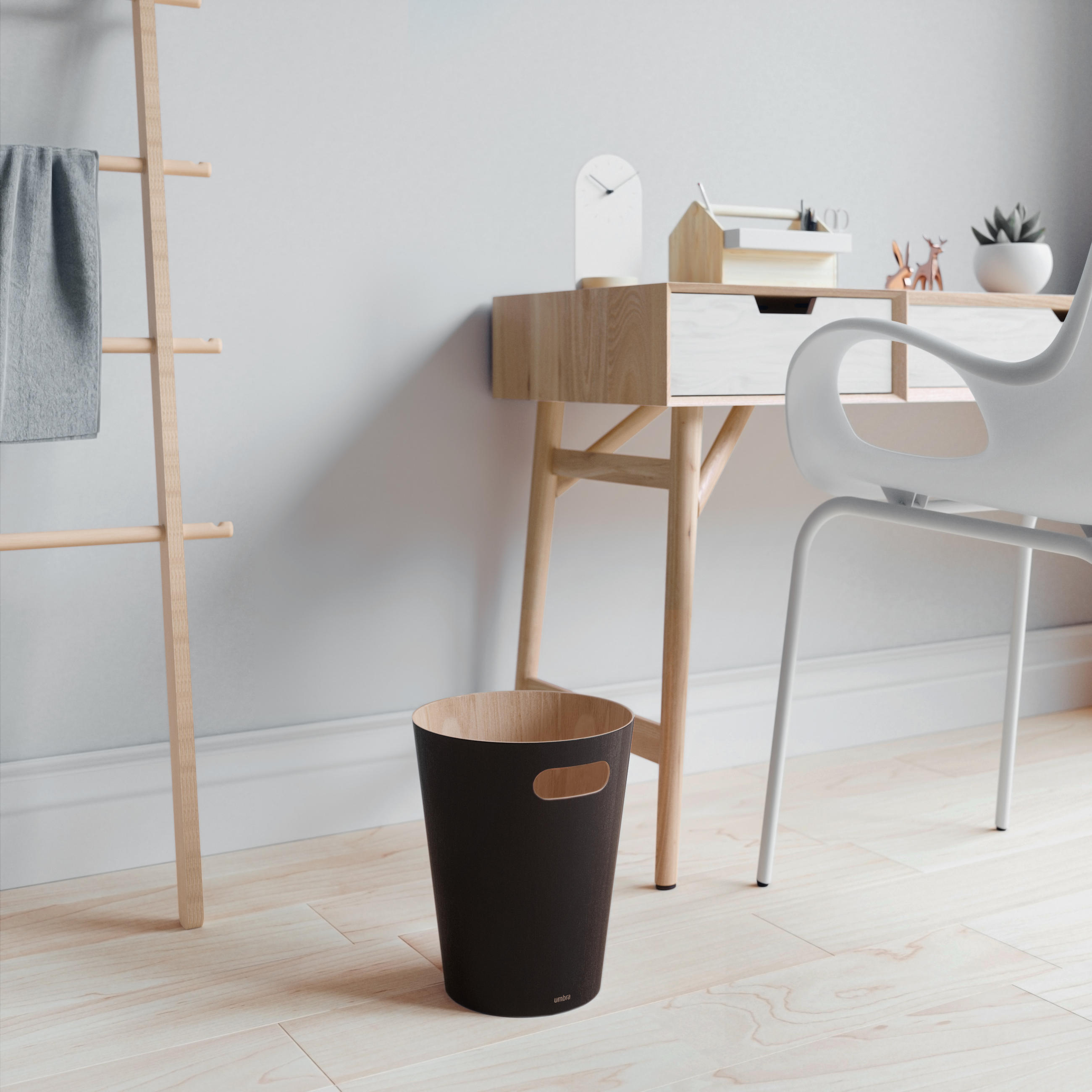 KOŠ ZA PAPIR - črna/naravne barve, Basics, les (23/28/23cm) - Umbra