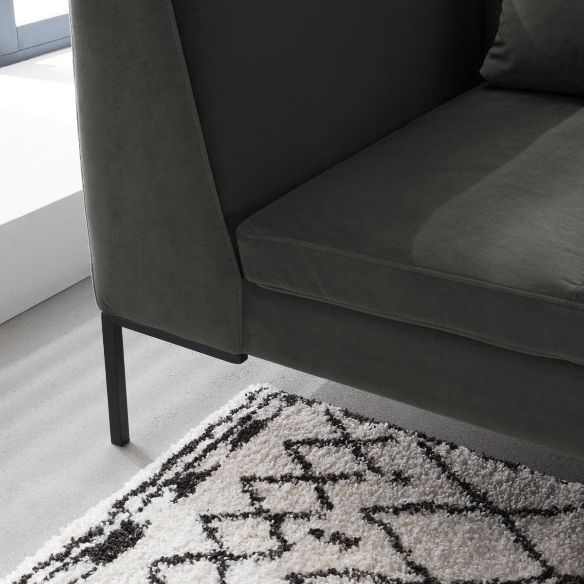 CloseUp von home24 ECKSOFA Grün Velours.