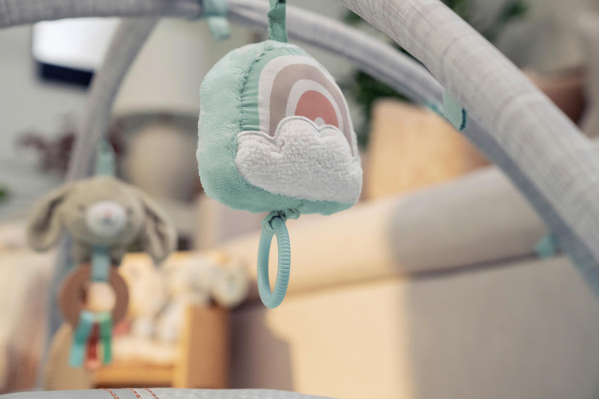 OBLÚK S HRAČKAMI - viacfarebná, Trend, drevo/textil (85,09/85,09/50,04cm)