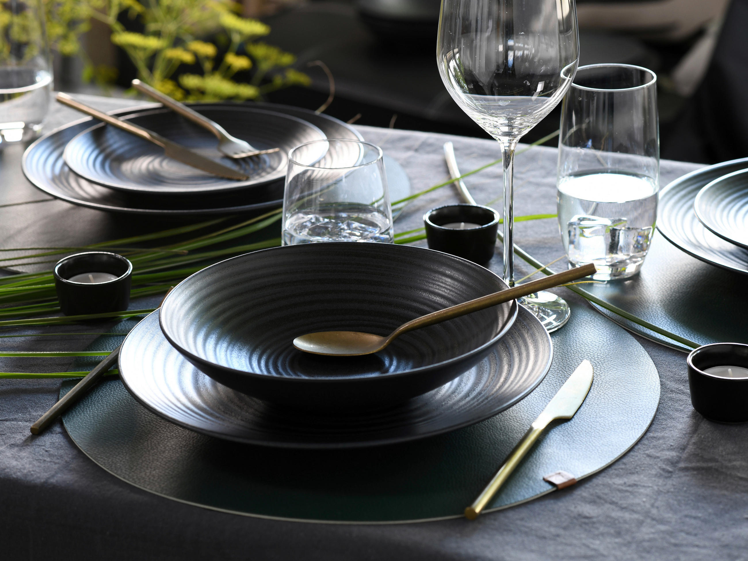 TAFELSERVICE LAVA STONE Schwarz 12-teilig Lava Stone  - Schwarz, Trend, Keramik - Creatable