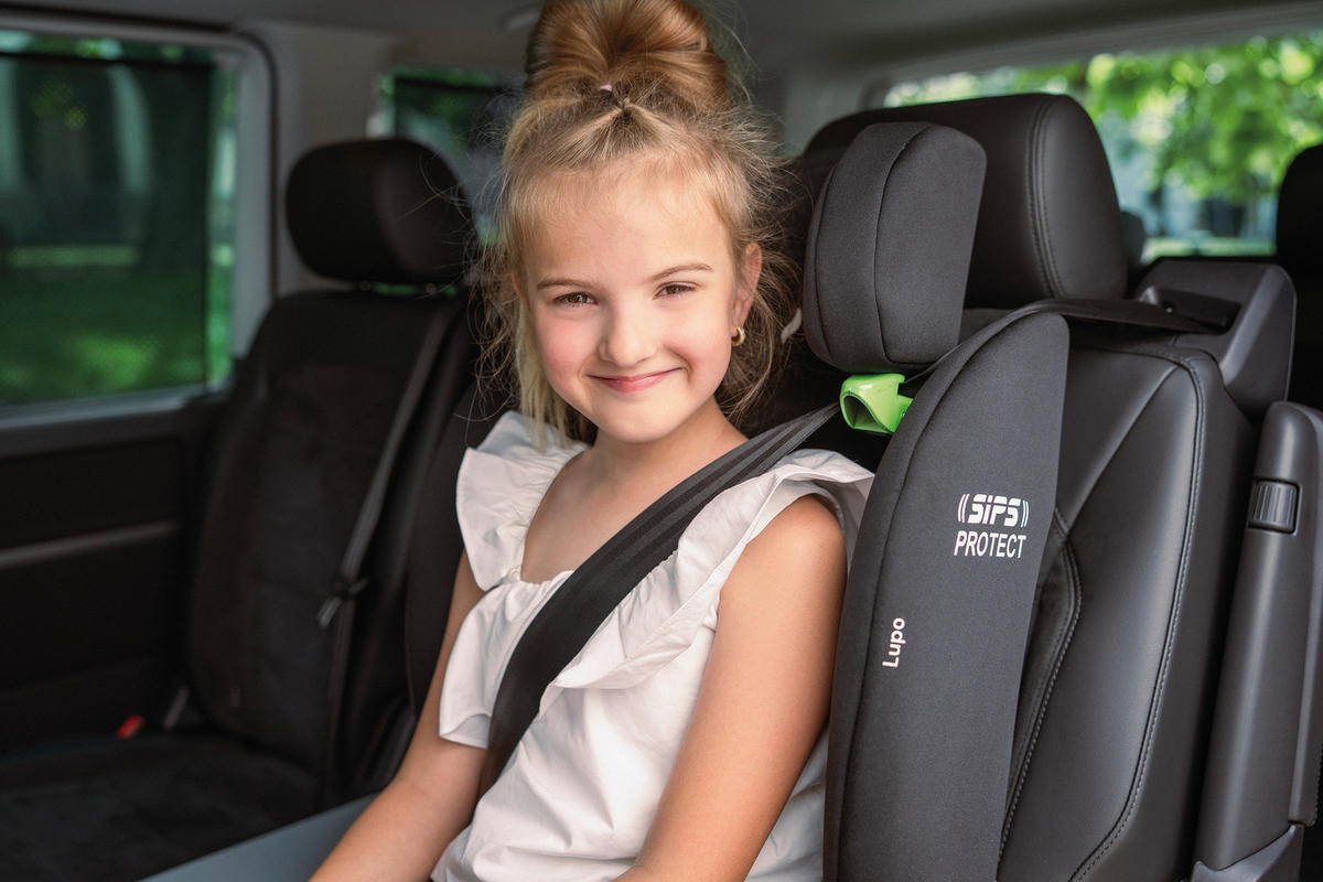 KINDERAUTOSITZ Lupo I-Size Black  - Schwarz, Basics, Kunststoff/Textil (44/62/48cm) - Osann