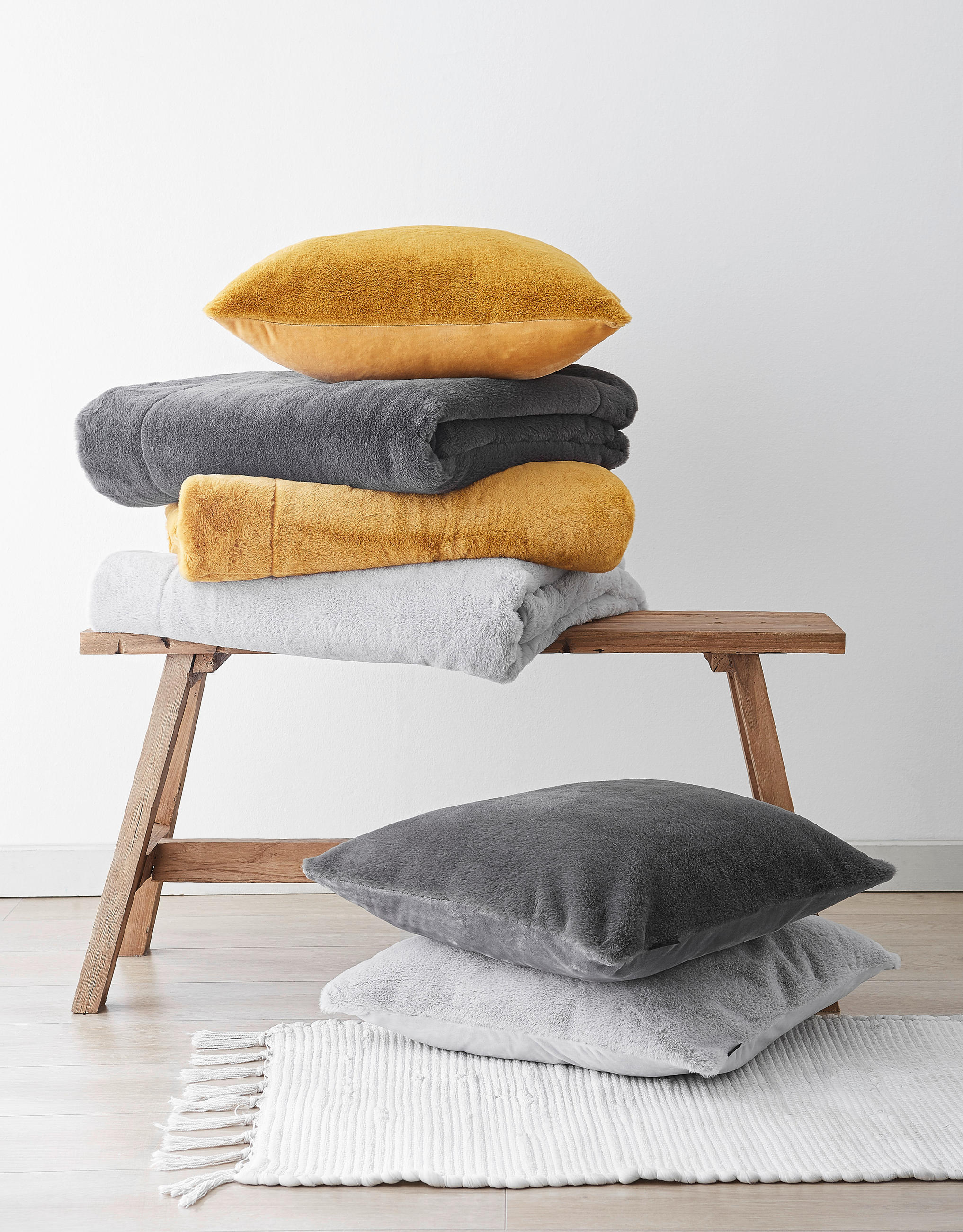 KUDDFODRAL YUKON 48/48 cm  - silver, Design, textil (48/48cm) - Novel