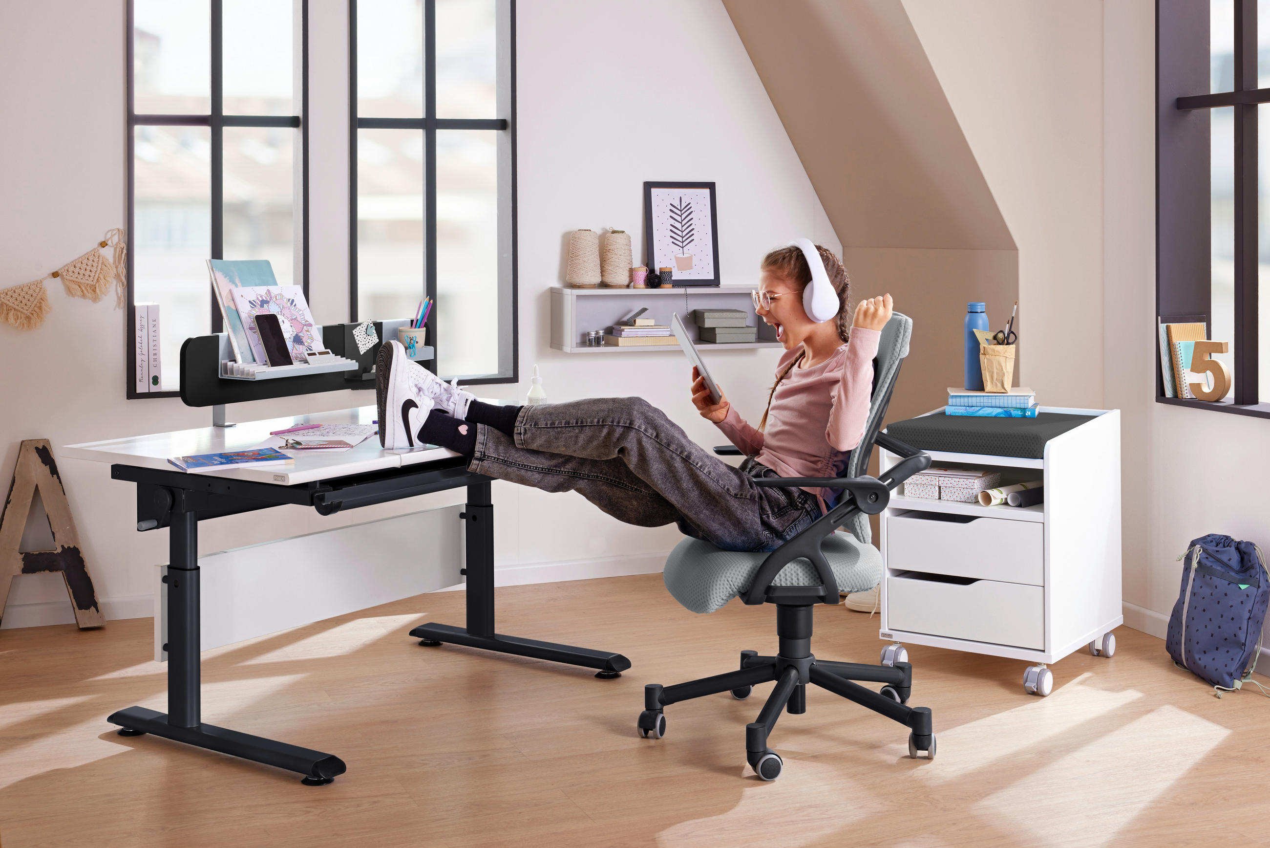 JUGENDSCHREIBTISCH 120/70/53-79 cm höhenverstellbar - Schwarz/Weiß, KONVENTIONELL, Holzwerkstoff/Metall (120/70/53-79cm) - Paidi