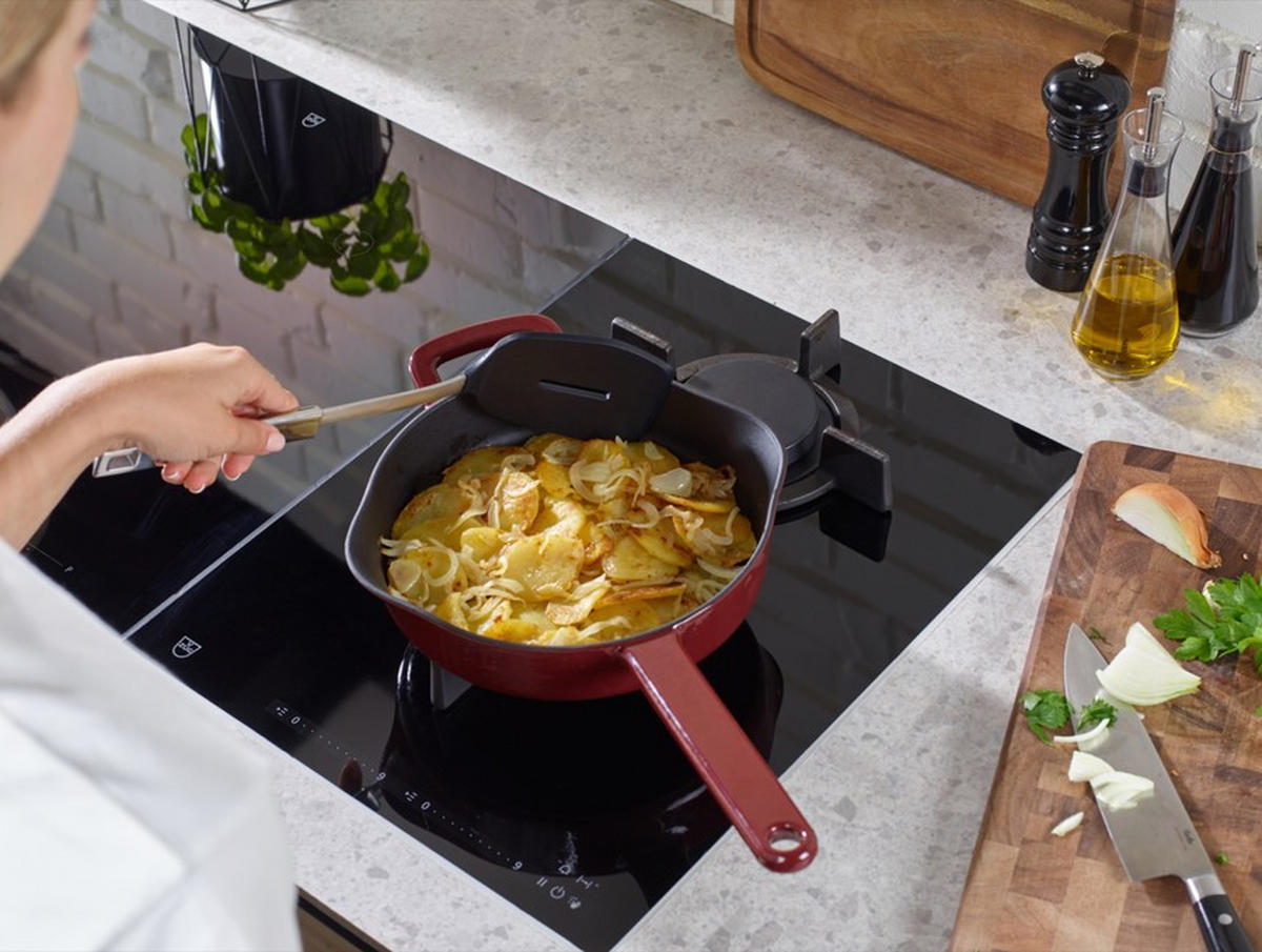 PÁNEV NA SMAŽENÍ  26 cm  - červená, Basics, kov (26cm) - Fissler