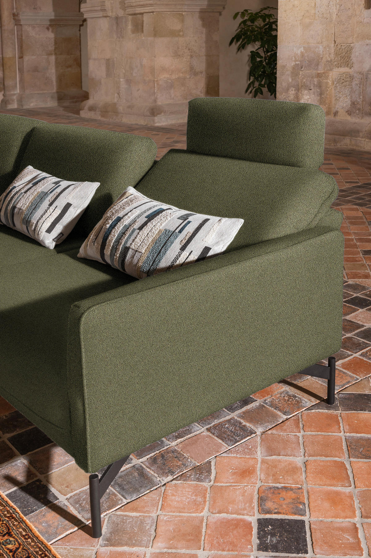 ECKSOFA in Flachgewebe, Struktur Olivgrün  - Anthrazit/Olivgrün, Design, Textil/Metall (230/254cm) - Johann Jakob
