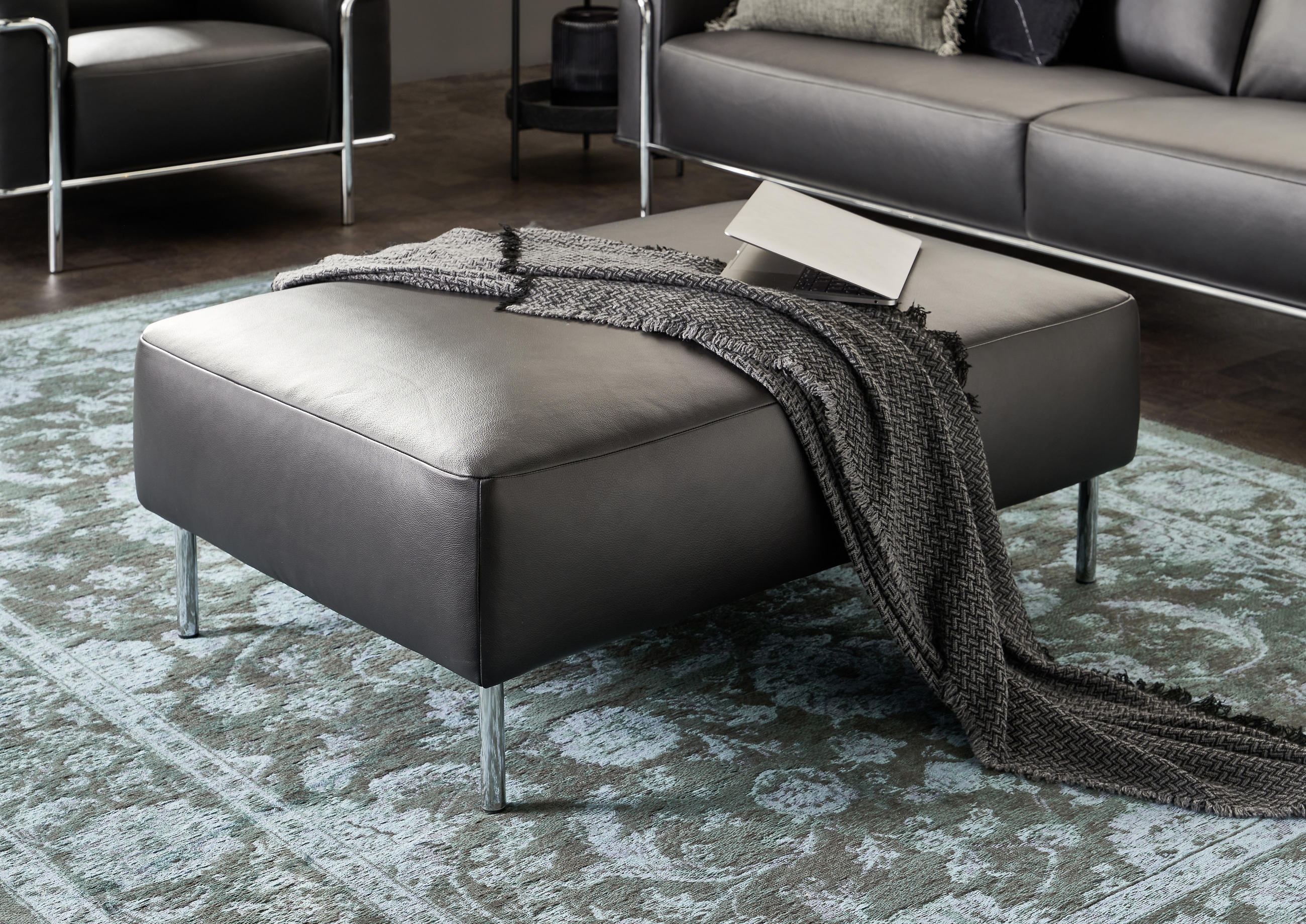 HOCKER Echtleder Schwarz - Chromfarben/Schwarz, Design, Leder/Metall (196/67/96cm) - Johann Jakob