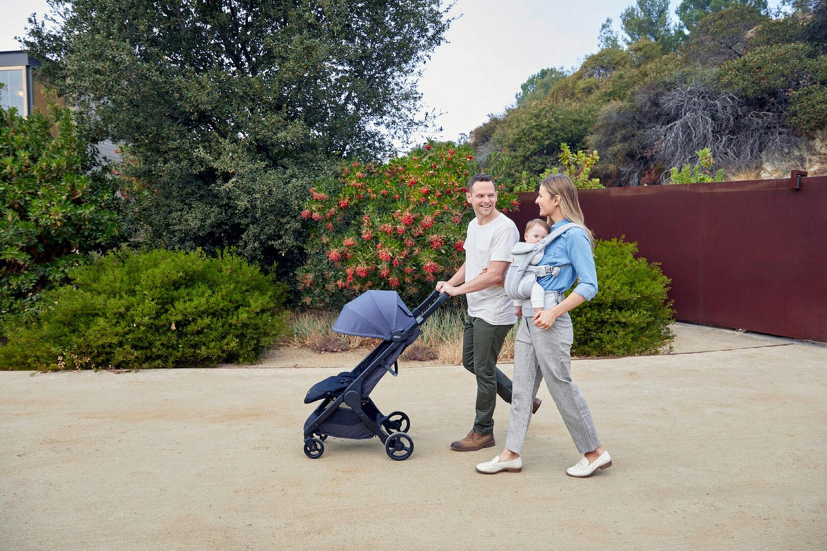 KENGUR NOSILJKA  Omni Breeze  - svetlosiva, Osnovno, tekstil (0,7kg) - Ergo Baby