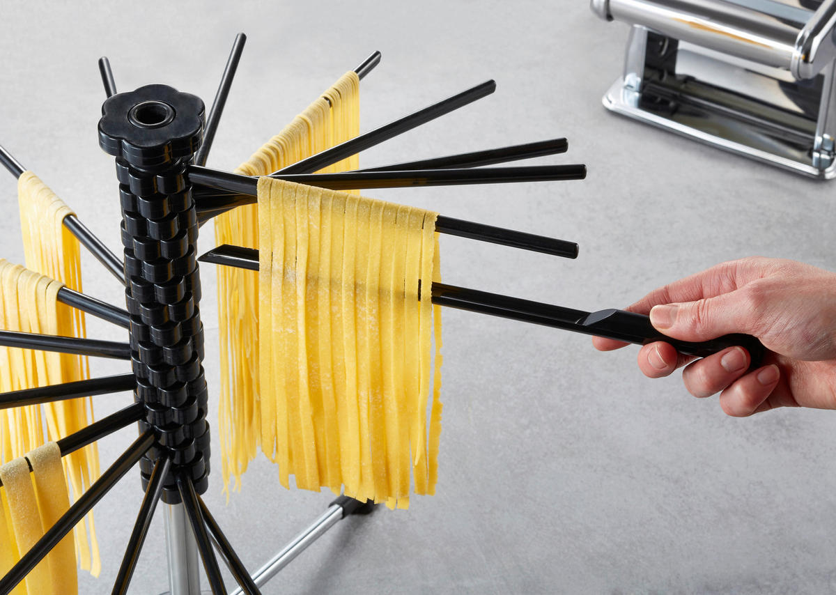 NUDELTROCKNER - Edelstahlfarben/Schwarz, Basics, Kunststoff/Metall (42,5cm) - Gefu