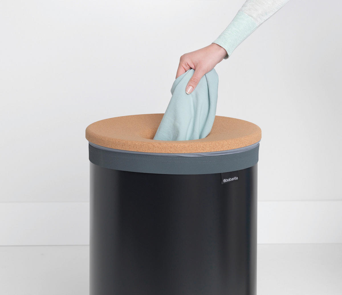 ZBIRALNIK PERILA - črna, Basics, kovina/les (38/63.5/38cm) - Brabantia