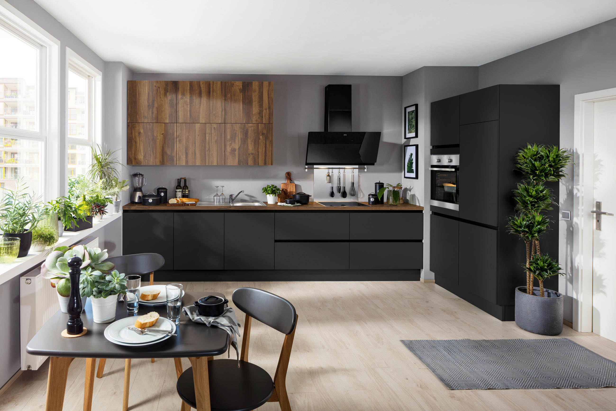 EINBAUKÜCHE   - Eichefarben/Schwarz, Design, Holzwerkstoff - Novel