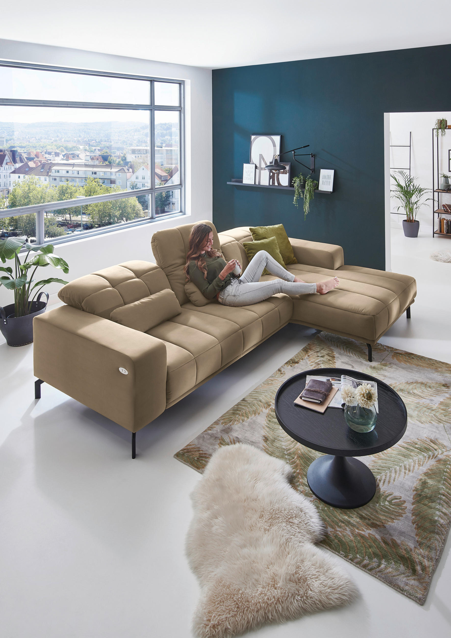 ECKSOFA in Velours Sandfarben  - Sandfarben/Schwarz, Design, Textil/Metall (293/195cm) - Beldomo Style