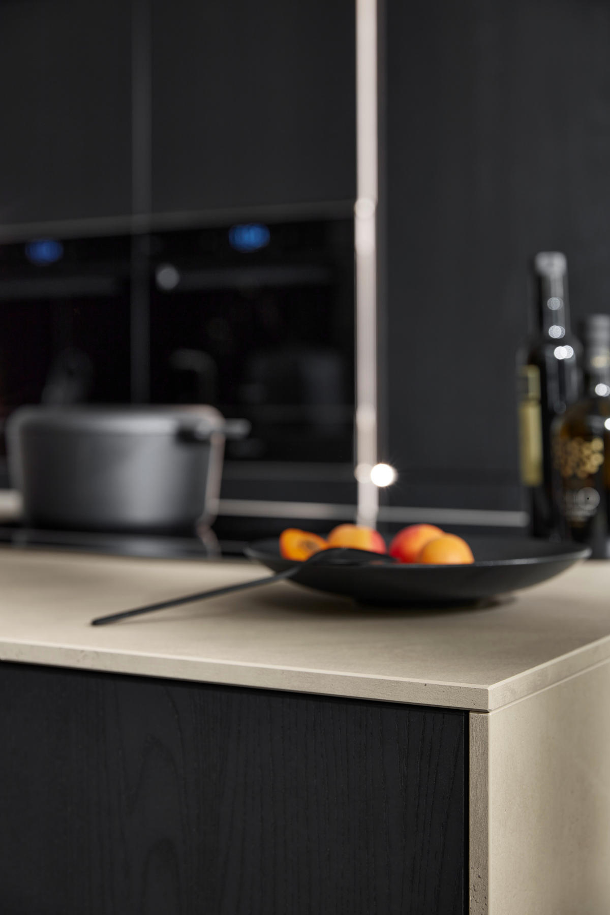 EINBAUKÜCHE   - Eichefarben, Design, Holzwerkstoff - Dieter Knoll
