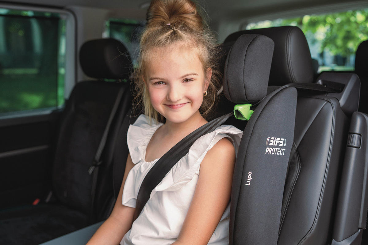 KINDERAUTOSITZ Lupo I-Size Black  - Schwarz, Basics, Kunststoff/Textil (44/62/48cm) - Osann