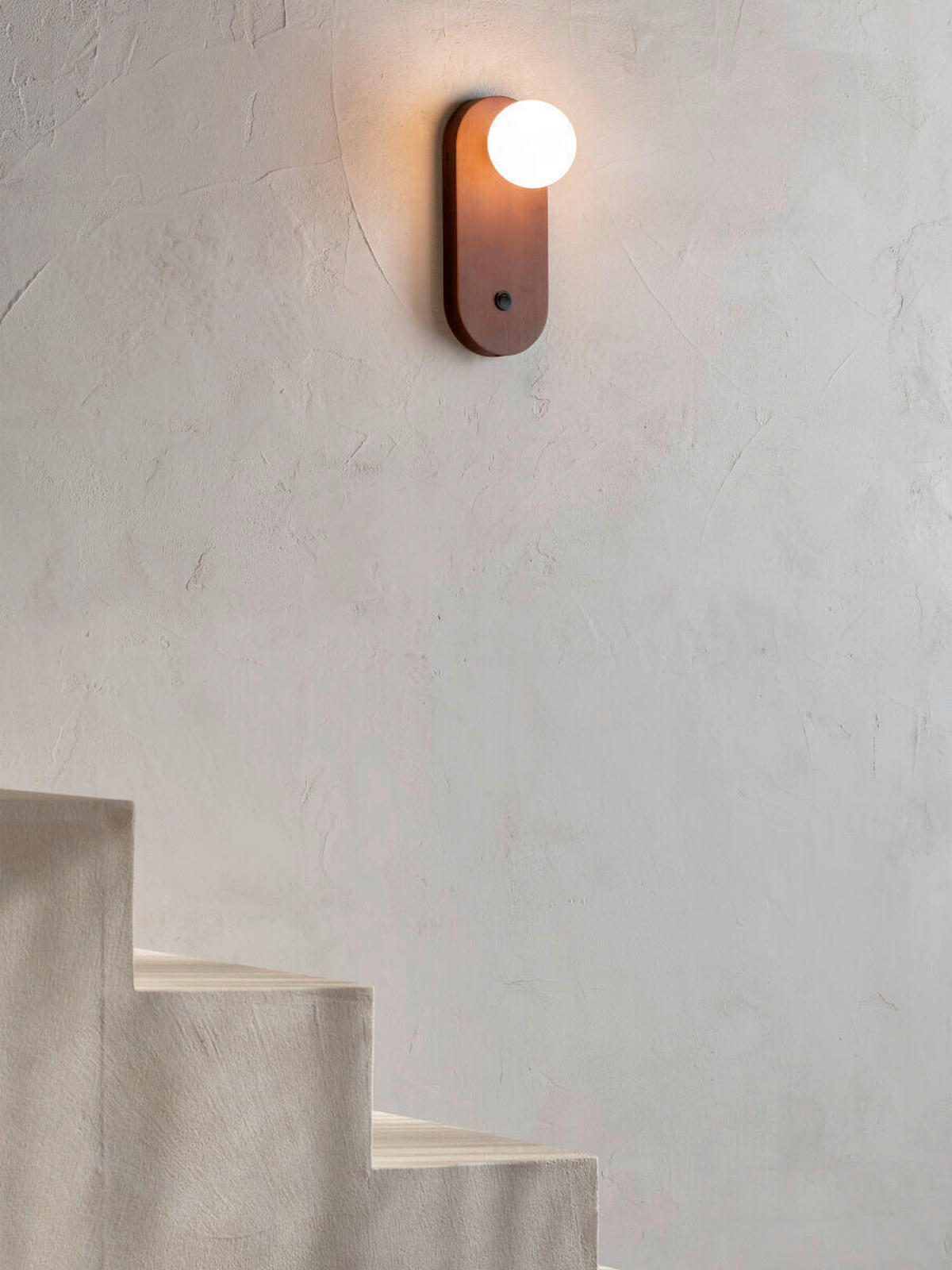 NÁSTĚNNÉ SVÍTIDLO, 12.5/12.5/30 cm - hnědá, Trend, dřevo/sklo (12.5/12.5/30cm) - Good & Mojo