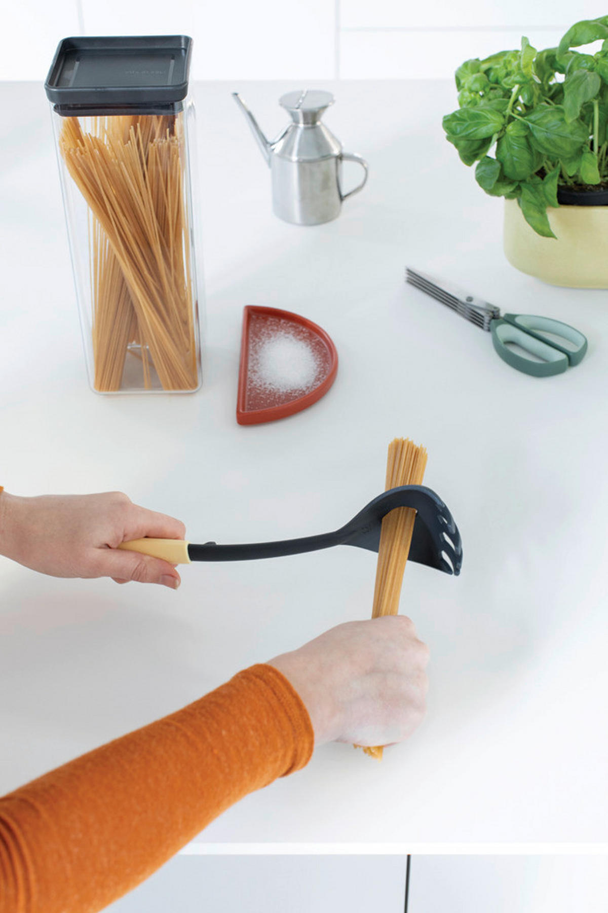 DÓZA NA POTRAVINY - průhledné/tmavě šedá, Design, plast (11/29.5/11cm) - Brabantia