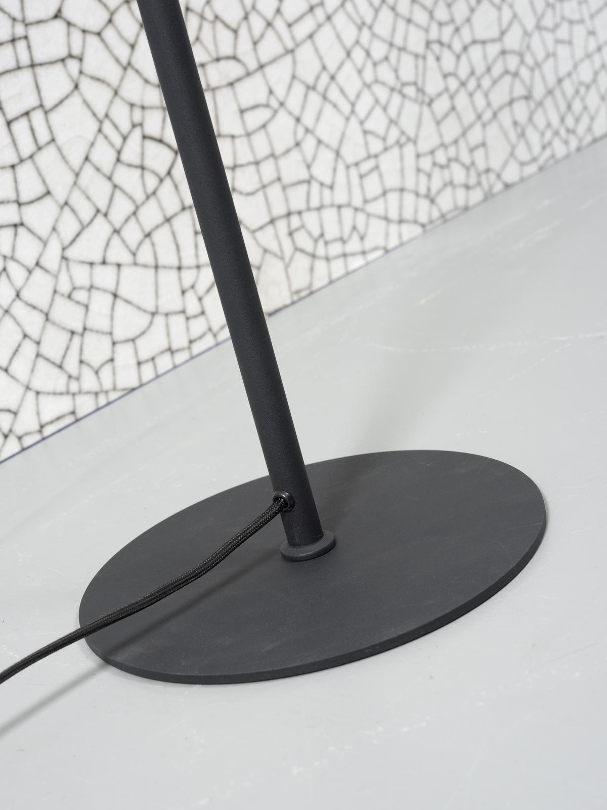 STEHLEUCHTE - Schwarz, Design, Metall (17/141/17cm) - It's about Romi
