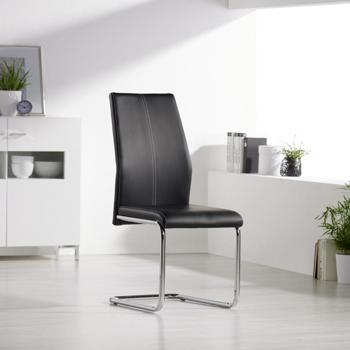 SVIKTSTOL i järn läderimitation  - vit/kromfärg, Design, metall/textil (44/96/57cm) - Best Price