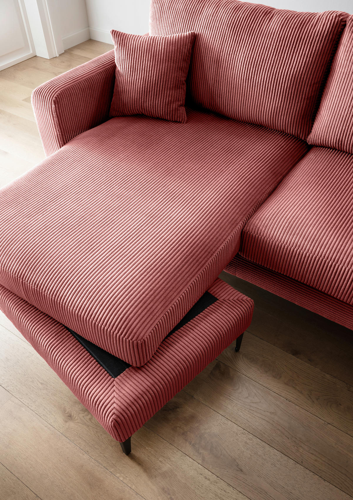 ECKSOFA in Cord Koralle  - Koralle/Schwarz, Basics, Textil/Metall (204/153cm) - Livetastic