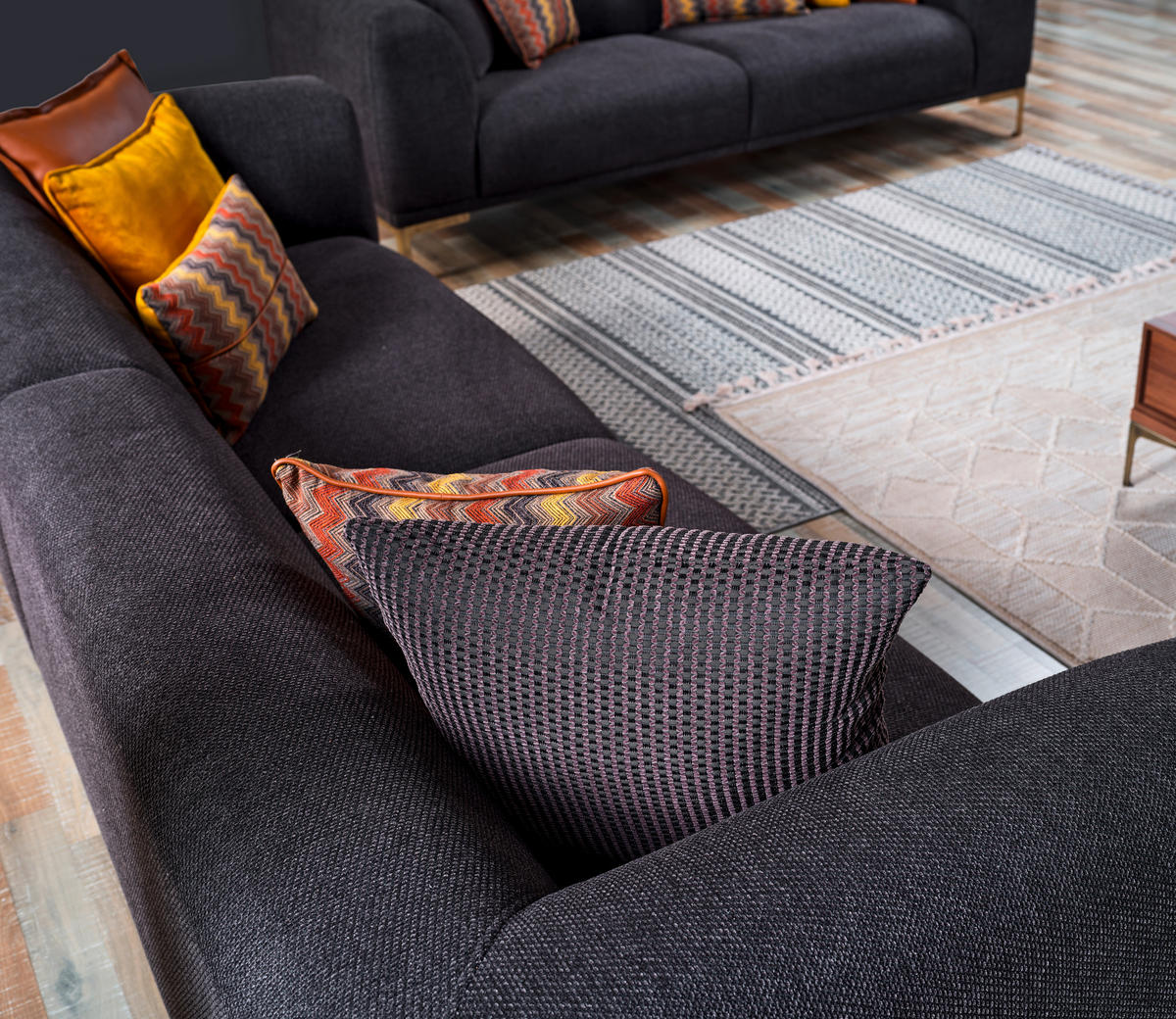 VIERSITZER-SOFA in Leinenoptik Anthrazit  - Anthrazit/Messingfarben, Design, Textil/Metall (286/74/98cm) - Livetastic