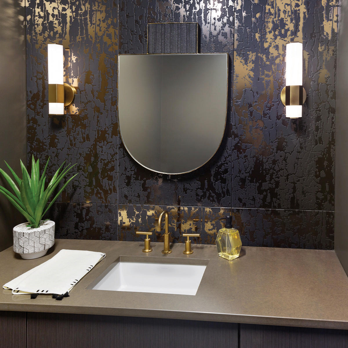 BADEZIMMER-WANDLEUCHTE - Messingfarben, Design, Glas/Metall (35,6/12,7/10.5cm) - Elstead Lighting