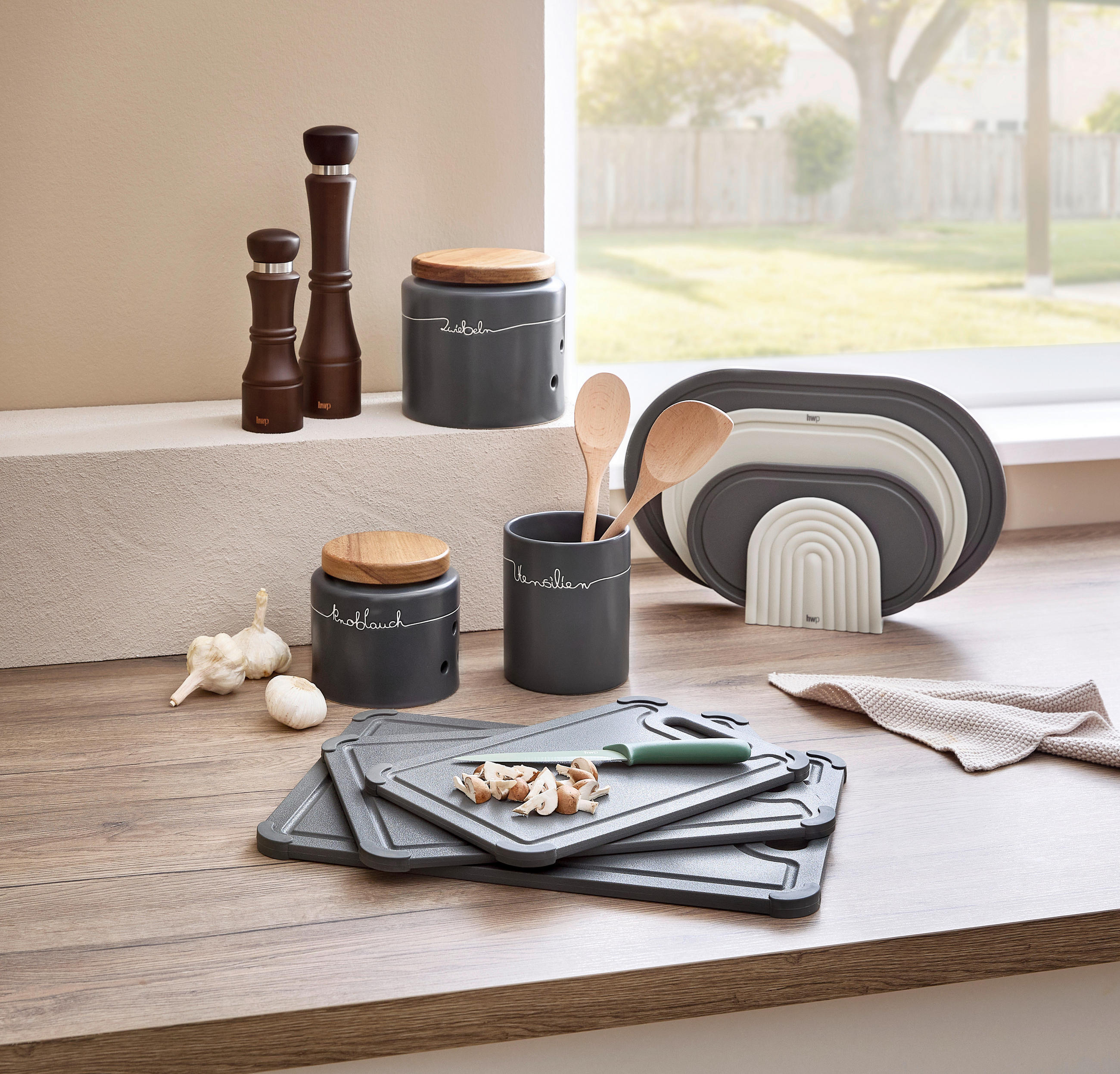 VORRATSDOSE 1.65 L  - Akaziefarben/Grau, Design, Keramik/Holz (16,5/16,5cm) - Homeware Profession.