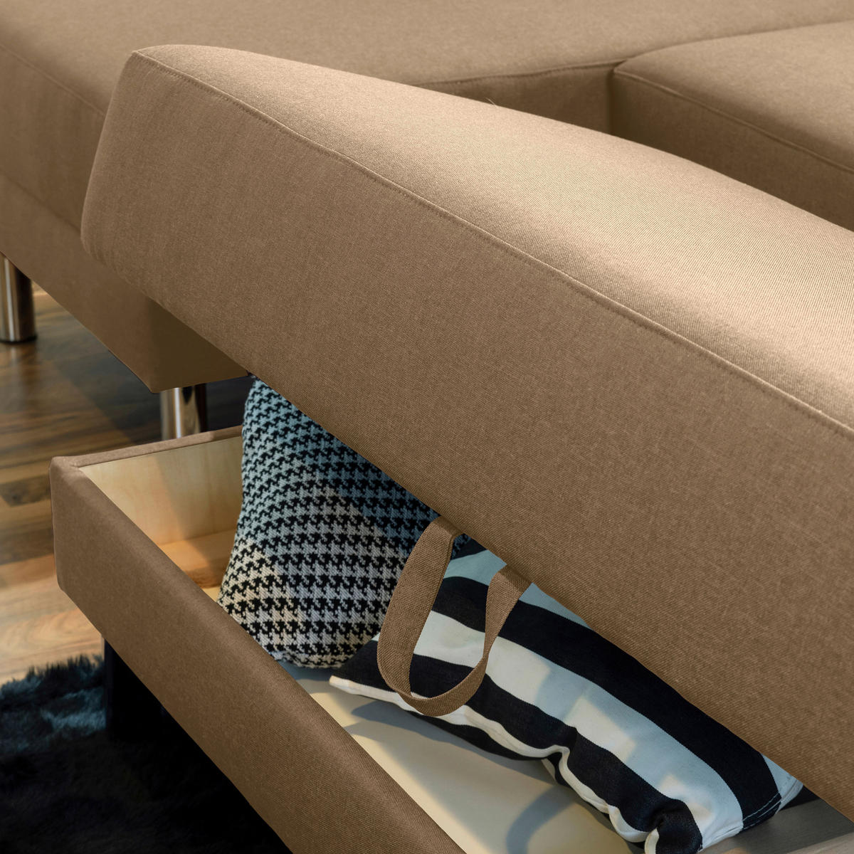 ECKSCHLAFSOFA inkl. Hocker in Sandfarben Textil   - Sandfarben/Chromfarben, Konventionell, Textil/Metall (152/230cm) - Max Winzer