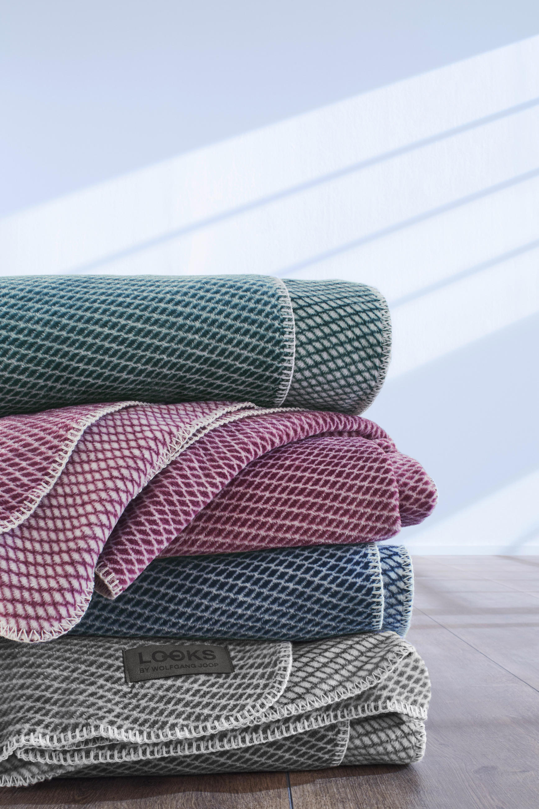 DECKE 150/200 cm  - Grau, Basics, Textil (150/200cm) - LOOKS by W.Joop