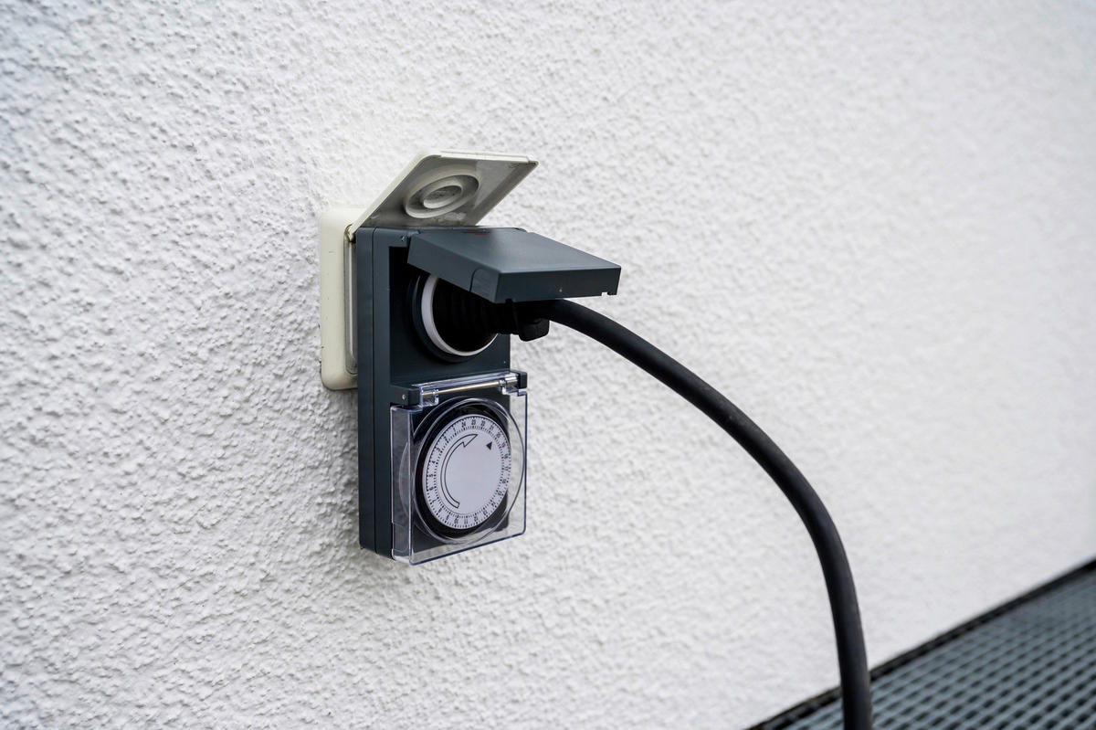 ZEITSCHALTUHR - Anthrazit, Basics, Kunststoff (9/7,5/15cm) - Brennenstuhl