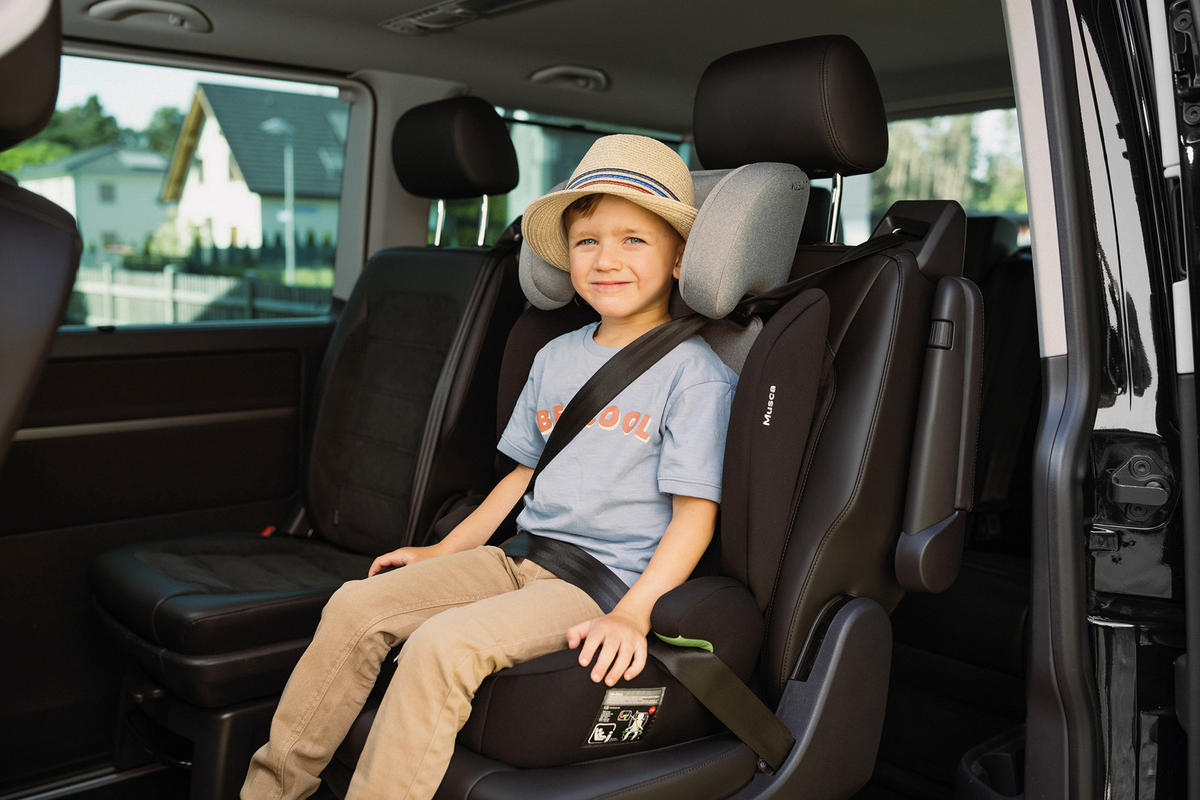 KINDERAUTOSITZ MUSCA ECE R 129 i-SIZE  - Schwarz, Basics, Kunststoff/Textil (44/55/43cm) - Osann