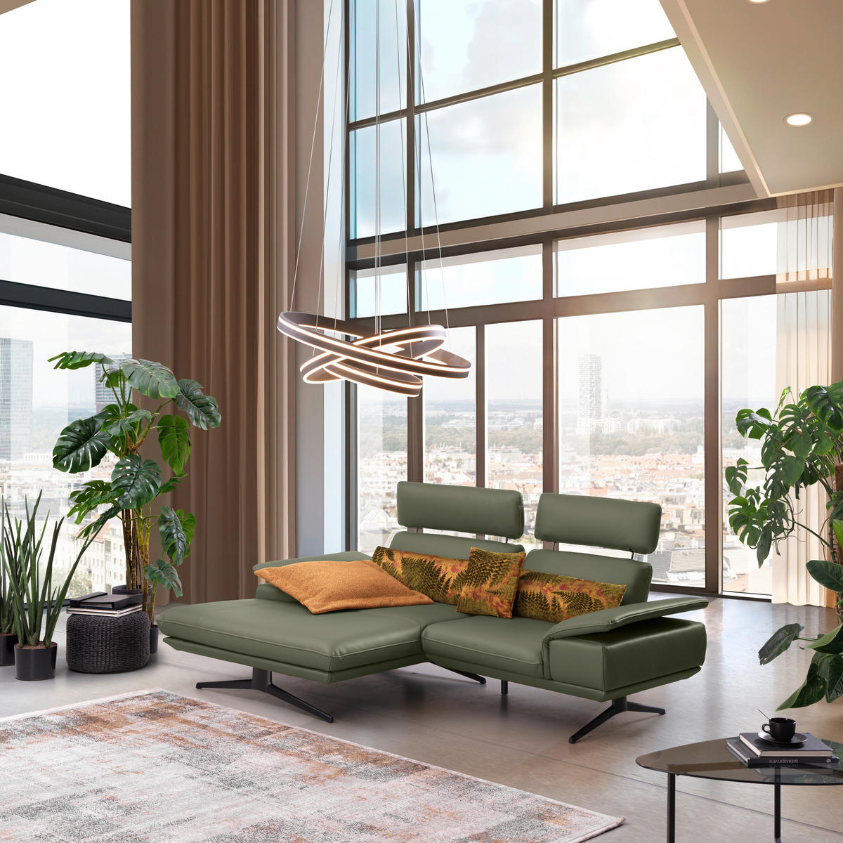 ECKSOFA in Echtleder Grün  150/242 cm  - Beige/Schwarz, Design, Leder/Metall (150/242cm) - Koinor