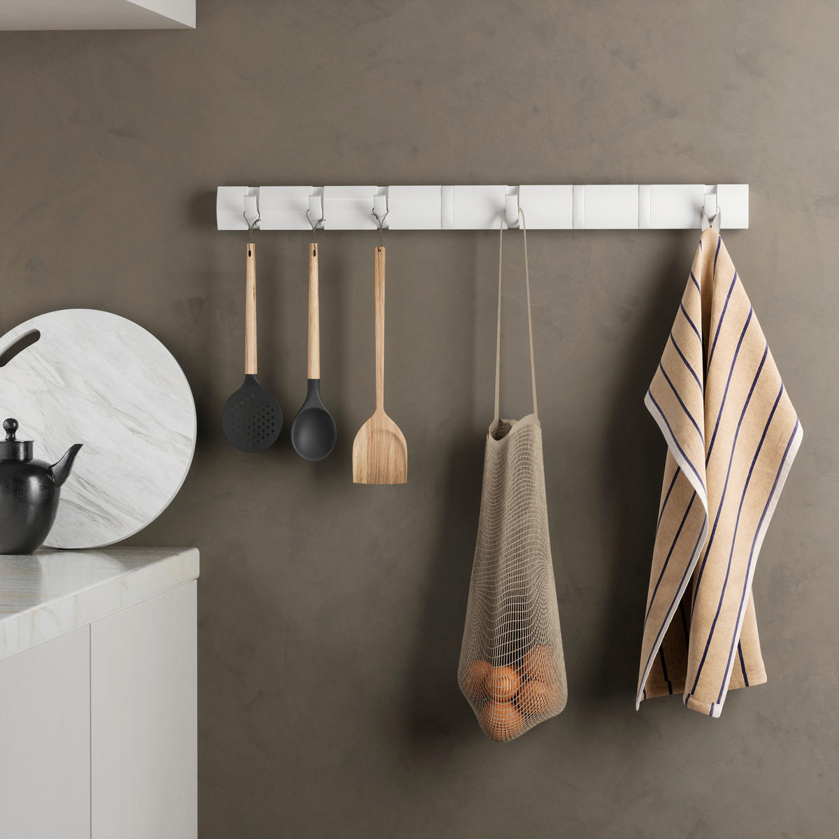 KUKA  bela  drvo, plastika  - bela, Lajfstajl, drvo/plastika (81/6/3cm) - Umbra