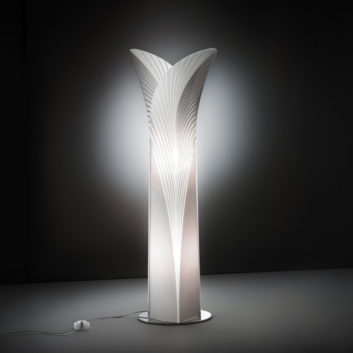 STEHLEUCHTE 37,5/40/153,5 cm    - Alufarben/Weiß, Design, Kunststoff/Metall (37,5/40/153,5cm) - Slamp