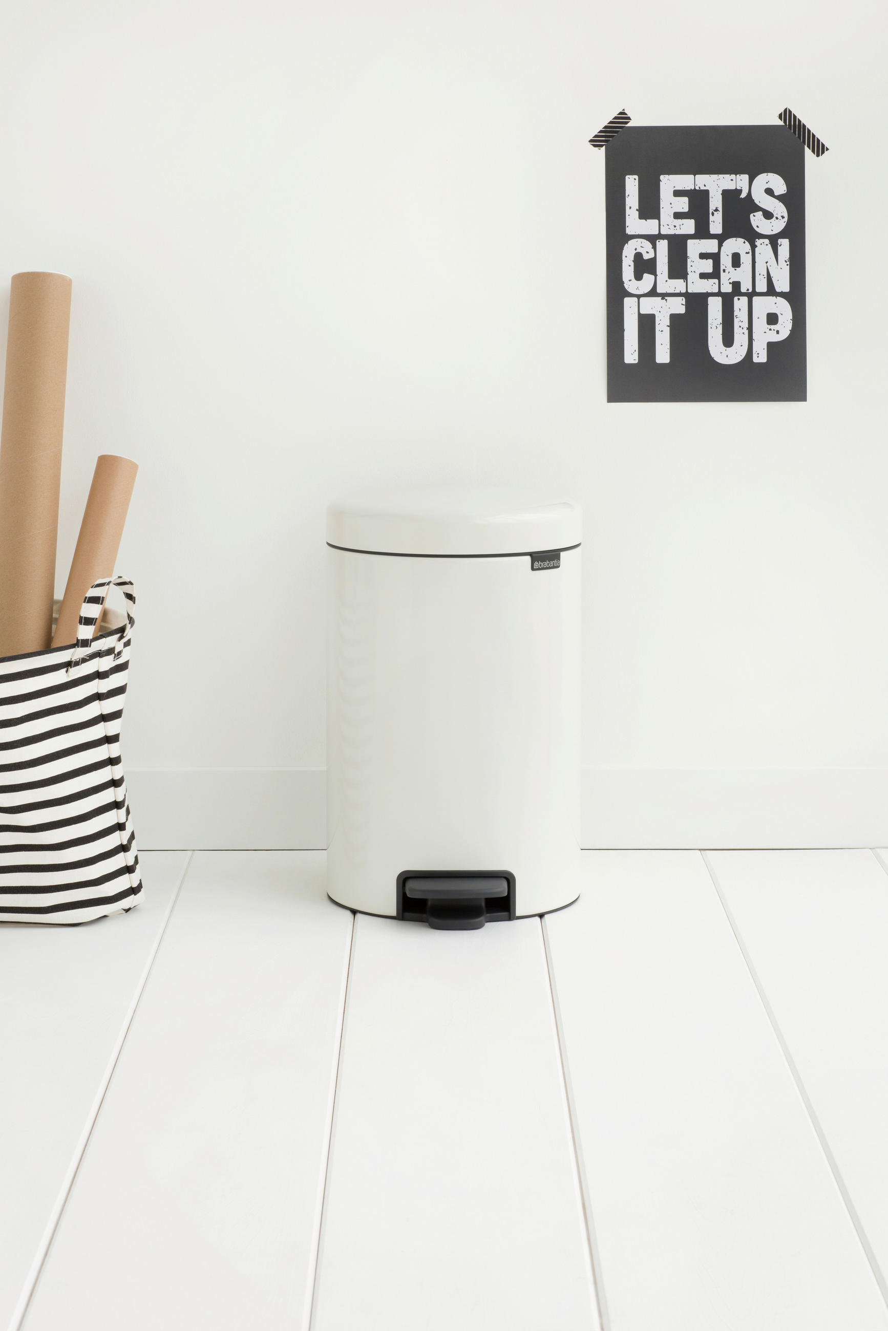 PEDÁLOS SZEMETES 12 l  - fehér, Basics, fém (12l) - Brabantia