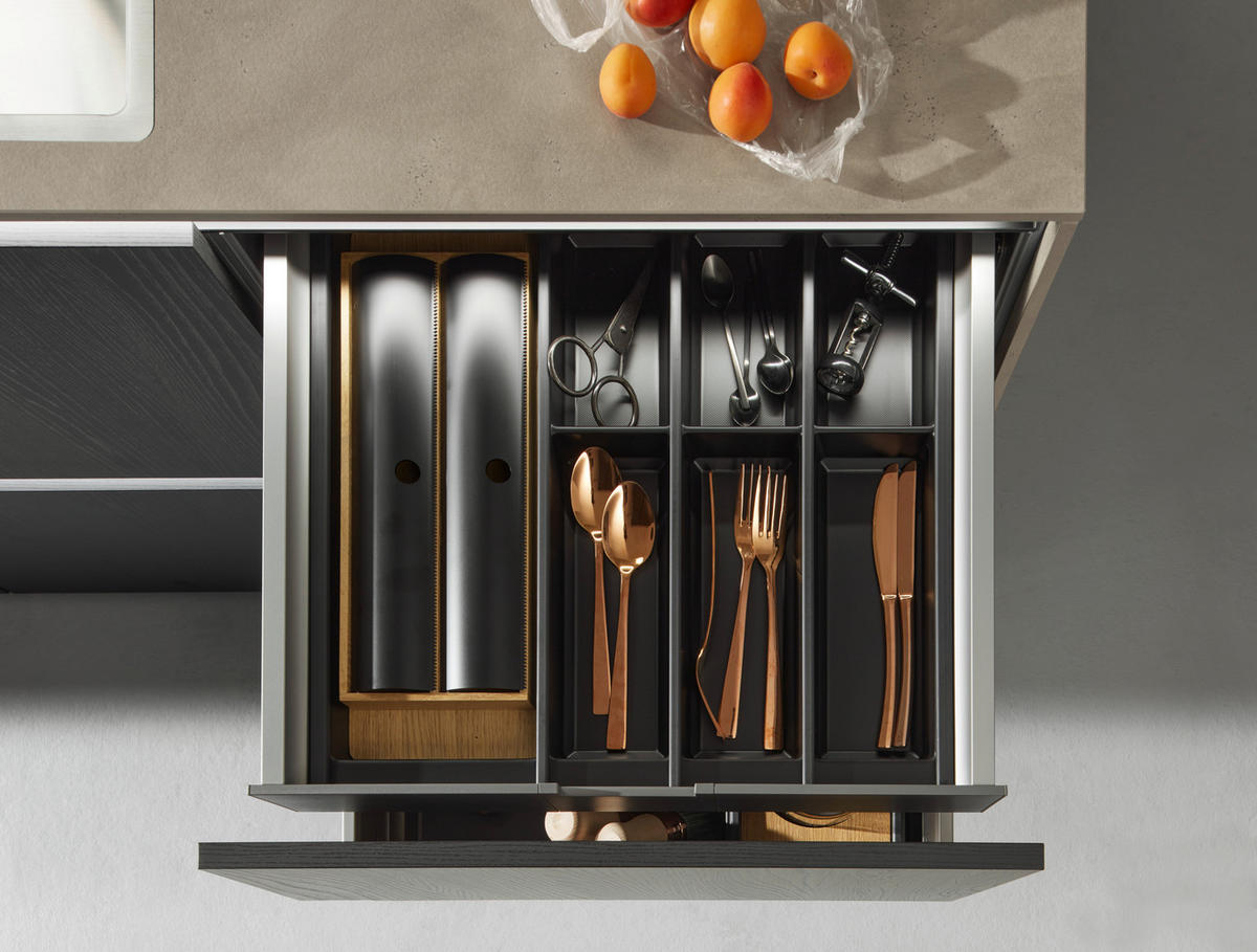 EINBAUKÜCHE   - Eichefarben, Design, Holzwerkstoff - Dieter Knoll