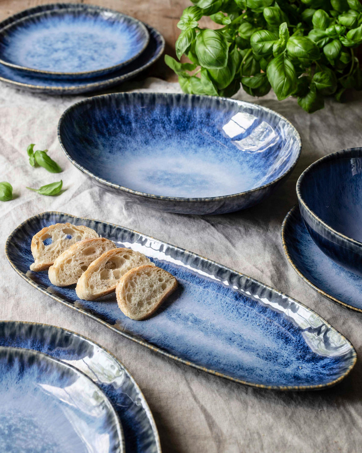 PLATTE WILDE SCHLUCHT  - Blau, Basics, Keramik (34/2,5/11,2cm) - Gipfelstück