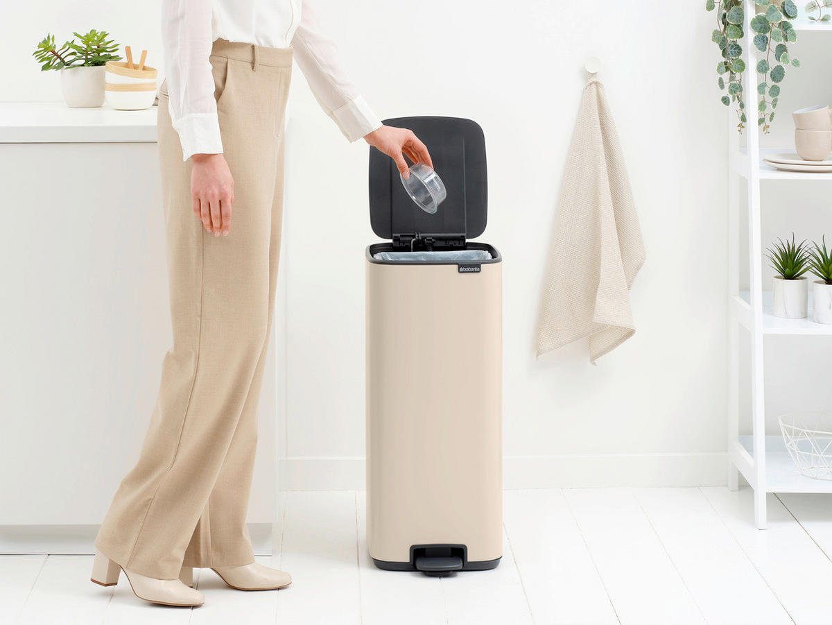 KOŠ S NOŽNOM PAPUČICOM  30 l  New Icon  - bež/antracit, Design, metal/plastika (28,8/64,7/35,8cm) - Brabantia